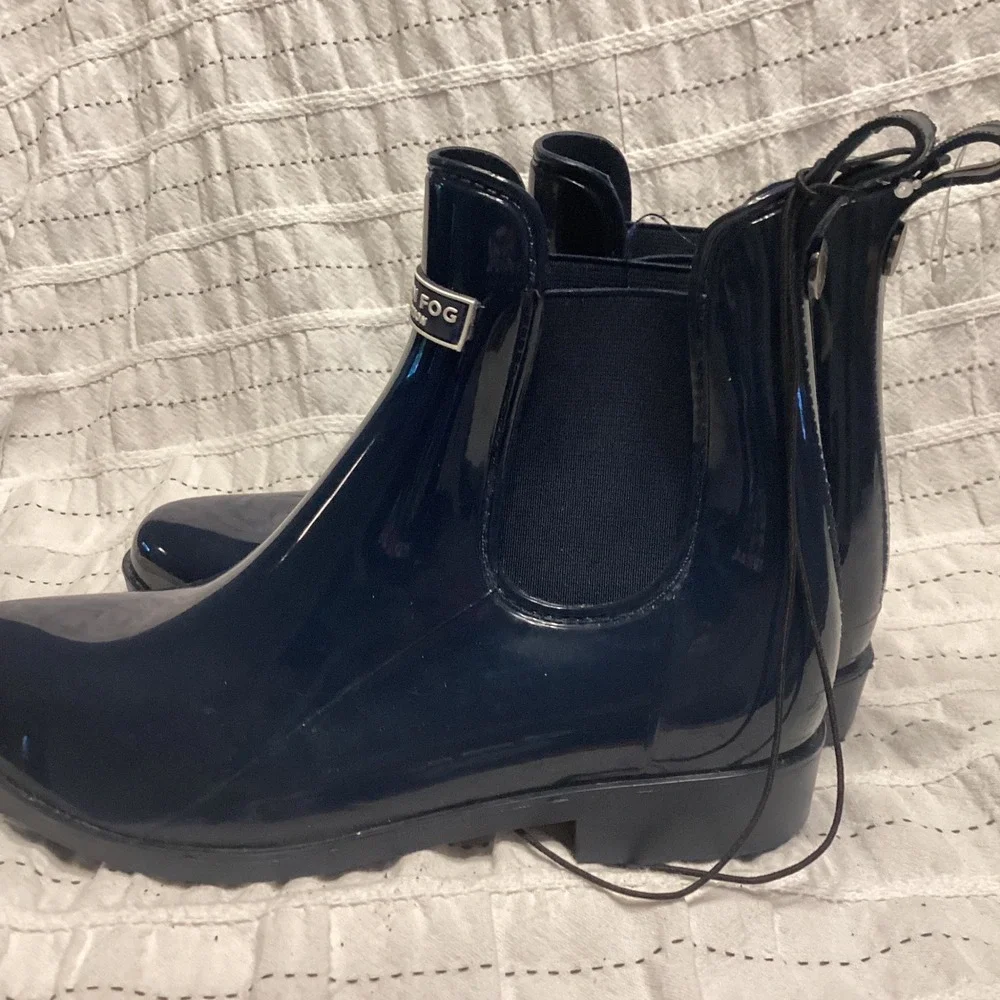 London Fog Navy Blue Glossy Chelsea Rain Boots Ankle Waterproof Womens 8